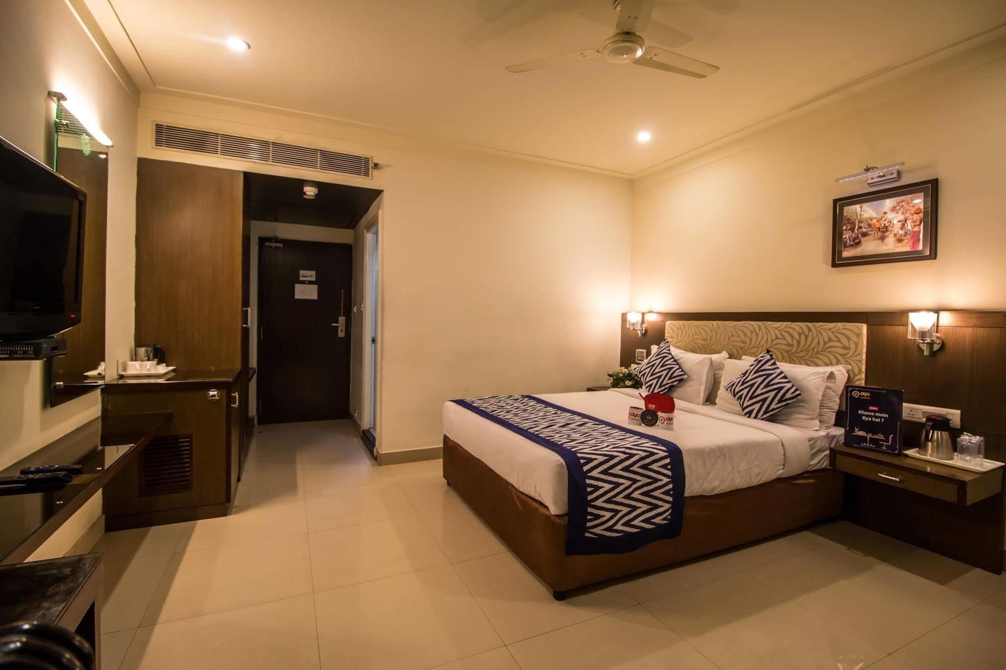 Hotel Budhil Park วิสาขปัตนัม ภายนอก รูปภาพ