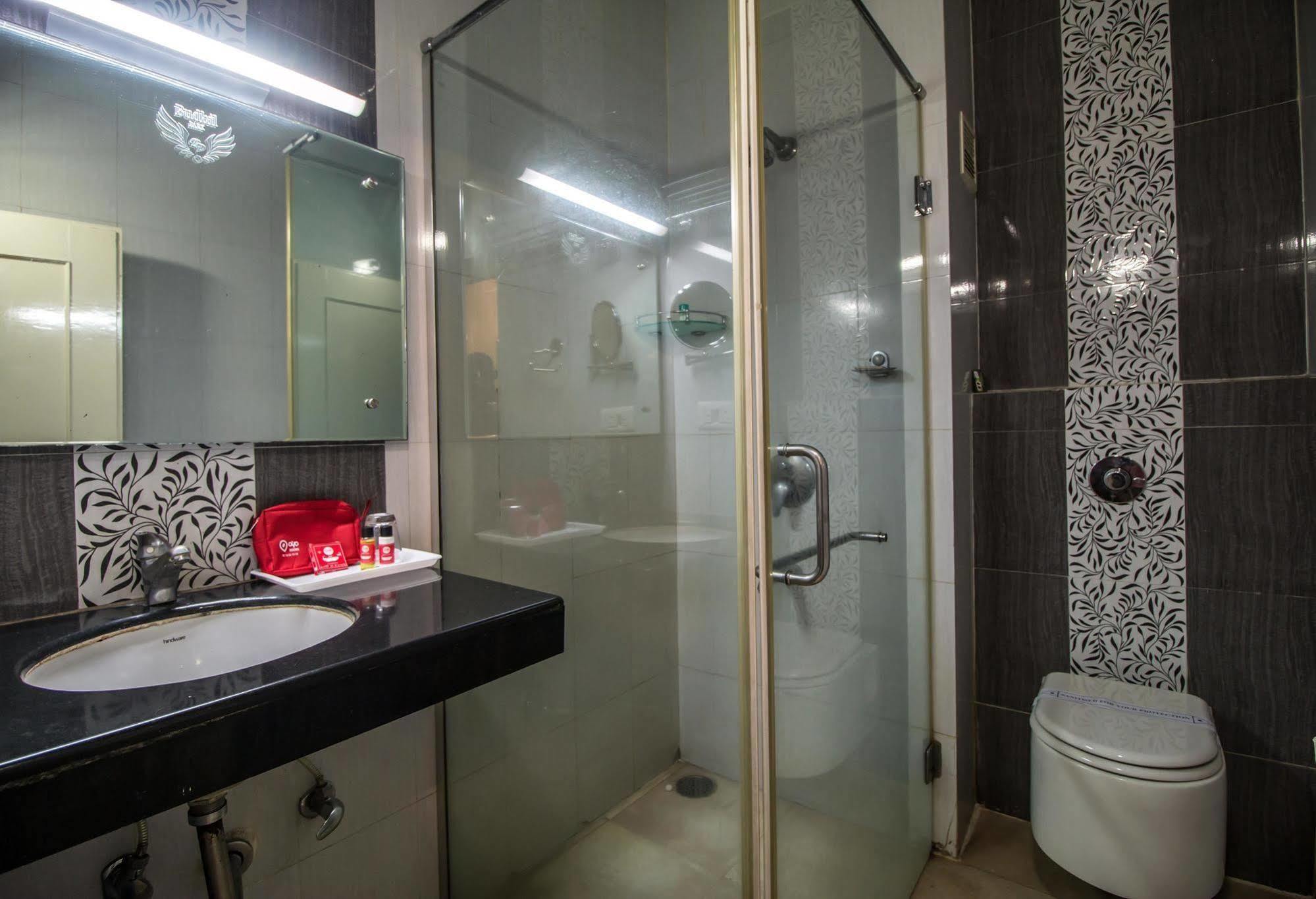 Hotel Budhil Park วิสาขปัตนัม ภายนอก รูปภาพ