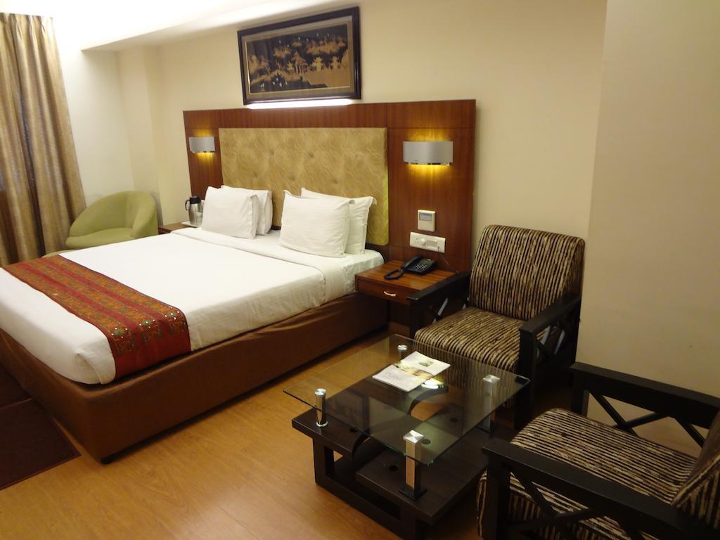 Hotel Budhil Park วิสาขปัตนัม ภายนอก รูปภาพ